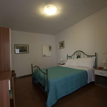 Hotel Athena Сполето Екстер'єр фото