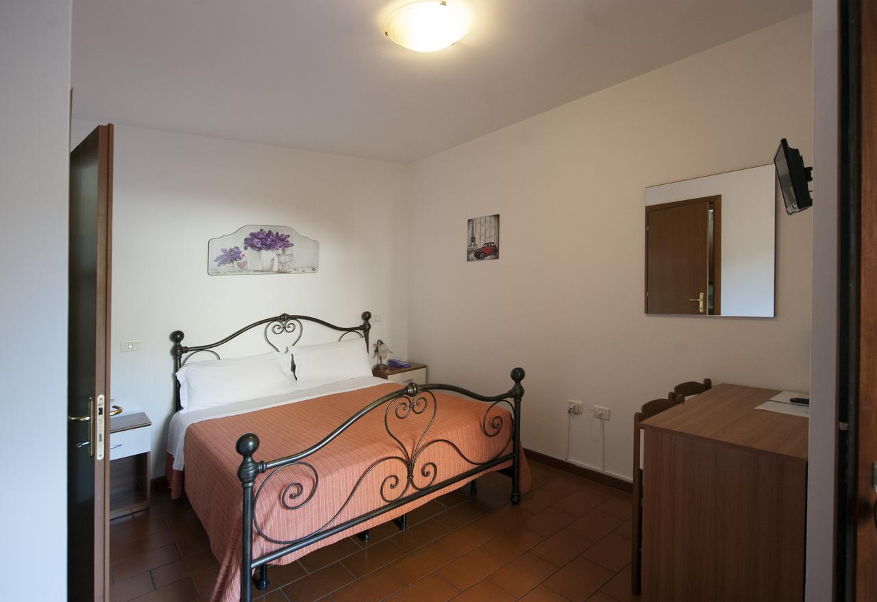 Hotel Athena Сполето Екстер'єр фото