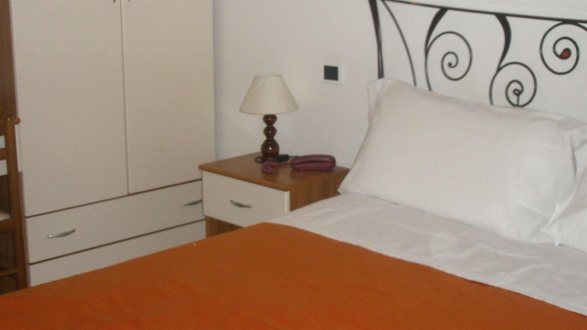 Hotel Athena Сполето Екстер'єр фото